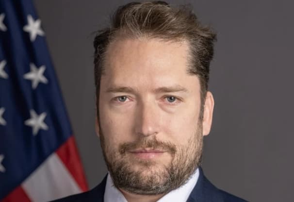 Itamaraty revoga visto de assessor de Trump e alega “informações falsas” no pedido
