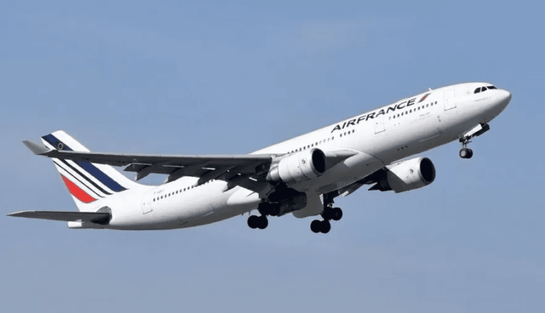 Companhias aéreas da Europa e Ásia elaboram planos para cancelar voos em meio a temor por alta de combustível