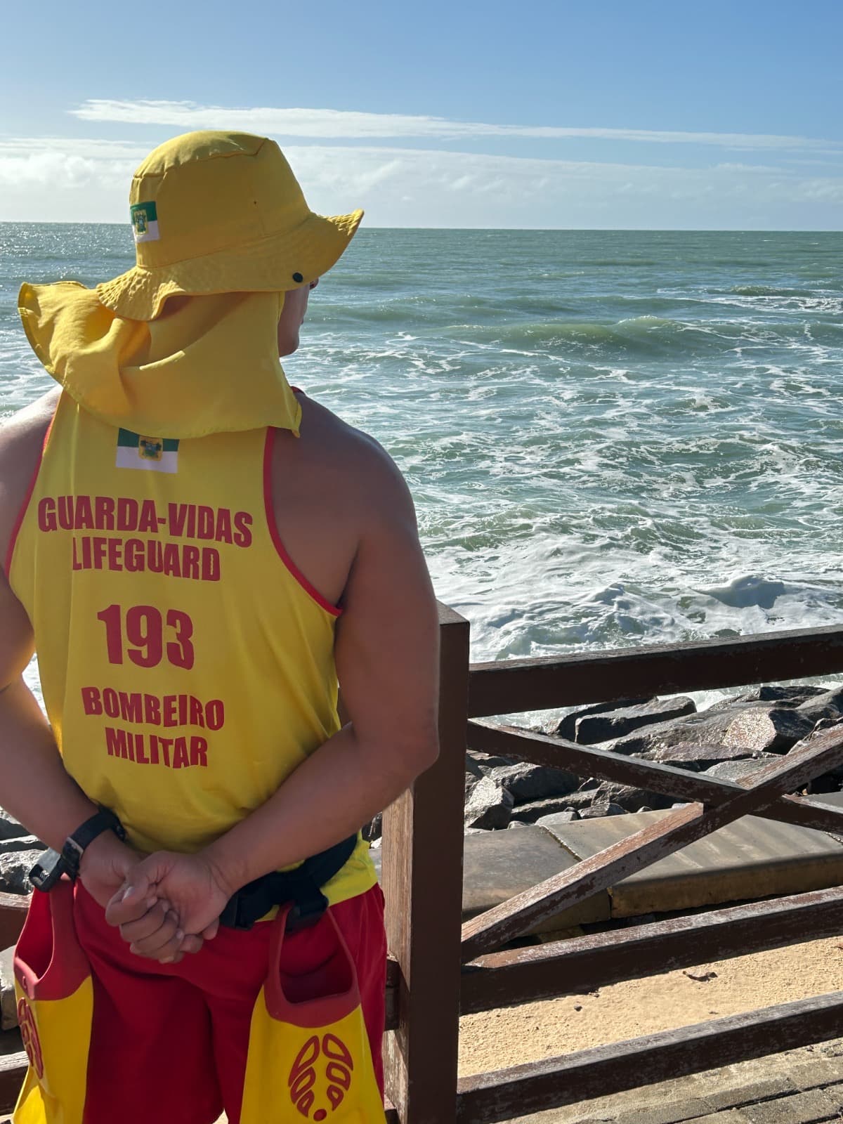 Feriado de Tiradentes tem 12 resgates e termina com morte por afogamento no litoral do RN