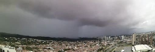 Inmet emite alerta laranja e coloca 55 cidades do RN sob risco com ventos de até 100 km/h e alagamentos