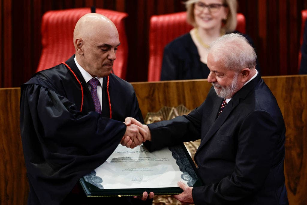 PT diz que Lula orientou Moraes por “respeito” e tenta conter desgaste no caso Master
