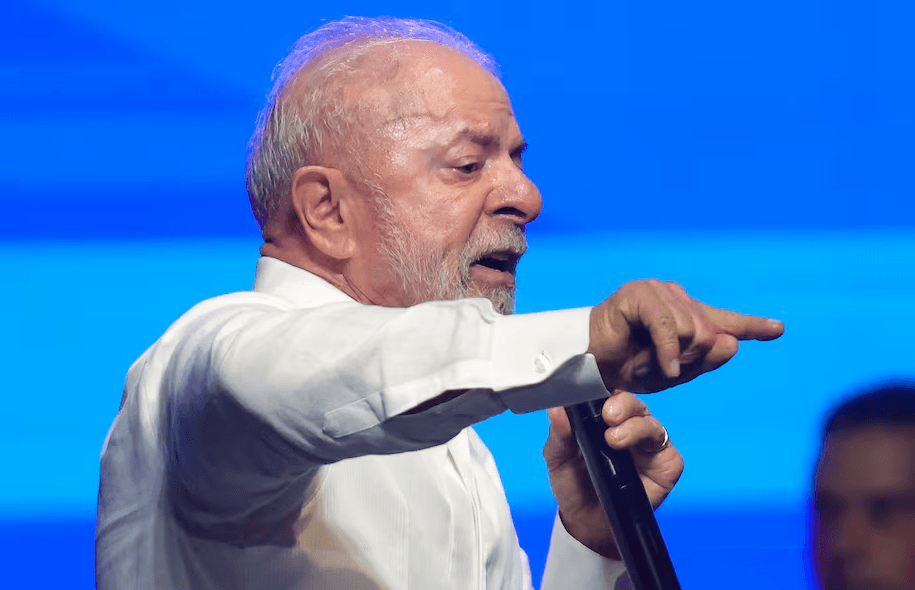 Desgaste pressiona Lula a abandonar cautela e mudar estratégia