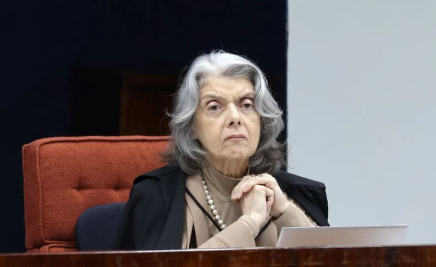 Cármen Lúcia antecipa saída da presidência do TSE para 14 de abril; Nunes Marques assume o cargo