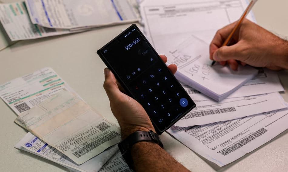 Endividamento das famílias bate recorde e chega a 80,4% em março de 2026