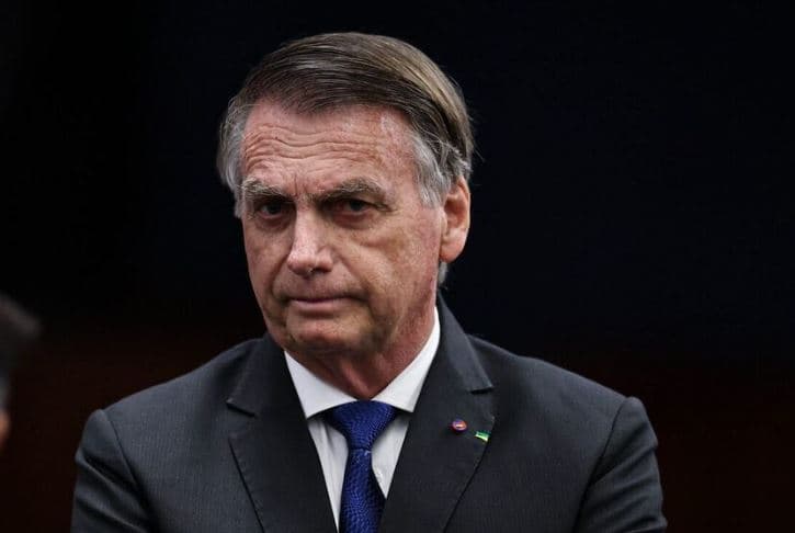 Médicos reforçam ao STF indicação de nova cirurgia para Bolsonaro