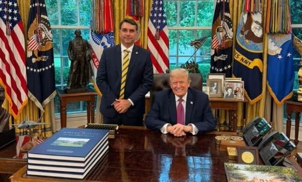 IMPACTO NAS REDES: Agenda de Flávio nos EUA com Trump gera quase 1 milhão de postagens em menos de uma semana