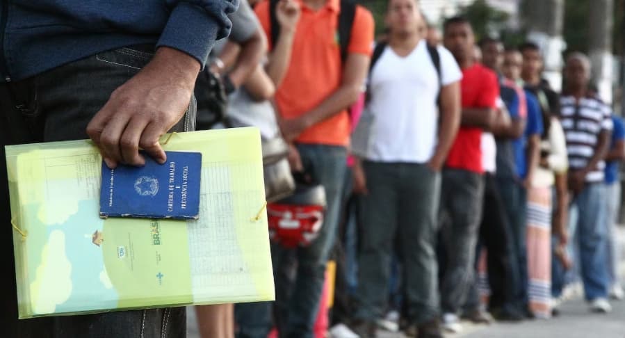 RN amarga 3º pior resultado do país em empregos formais; agro, indústria e comércio puxam queda