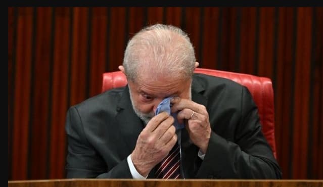 Mais da metade dos brasileiros desaprova Lula e avaliação negativa se aproxima de 50%, aponta AtlasIntel