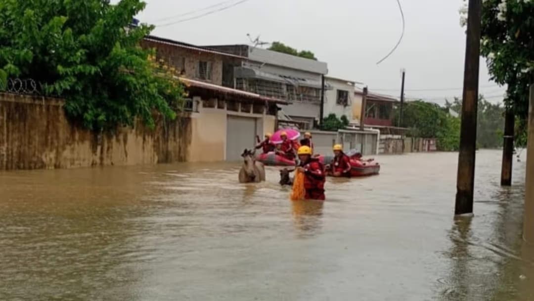 Chuvas no Nordeste deixam oito mortos e quase 11 mil desabrigados