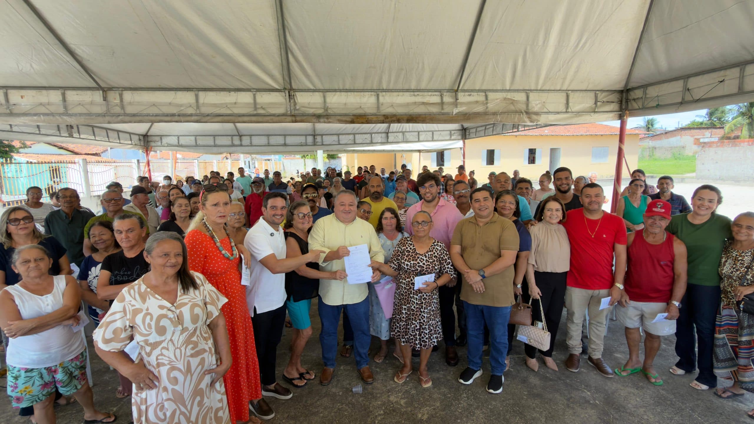 Prefeito Antônio Henrique assina ordem de serviço e garante escritura pública para mil famílias em Ceará-Mirim