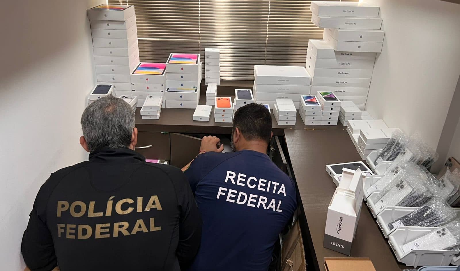 PF faz operação contra venda ilegal de celulares e encontra estoque clandestino em Natal