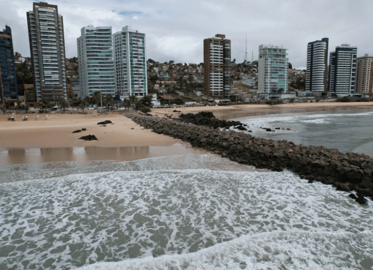 Grande Natal tem seis trechos impróprios para banho, aponta boletim do Idema; veja quais