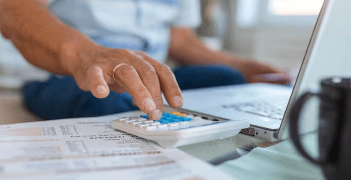 DÍVIDAS: Mais da metade dos lares brasileiros está no limite da insolvência, com situação pior no Nordeste