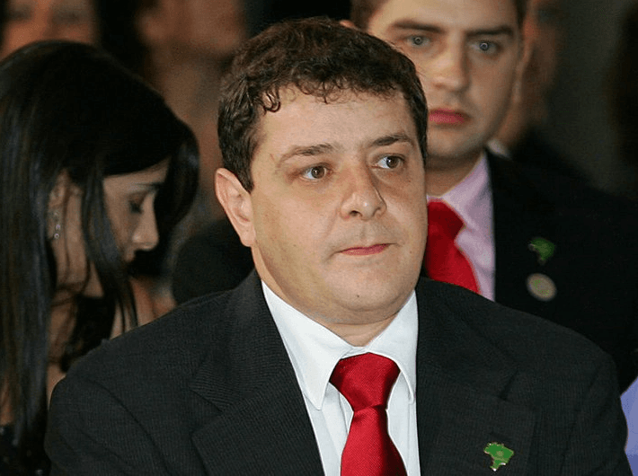 Polícia Federal troca delegado de inquérito do INSS, que investiga Lulinha
