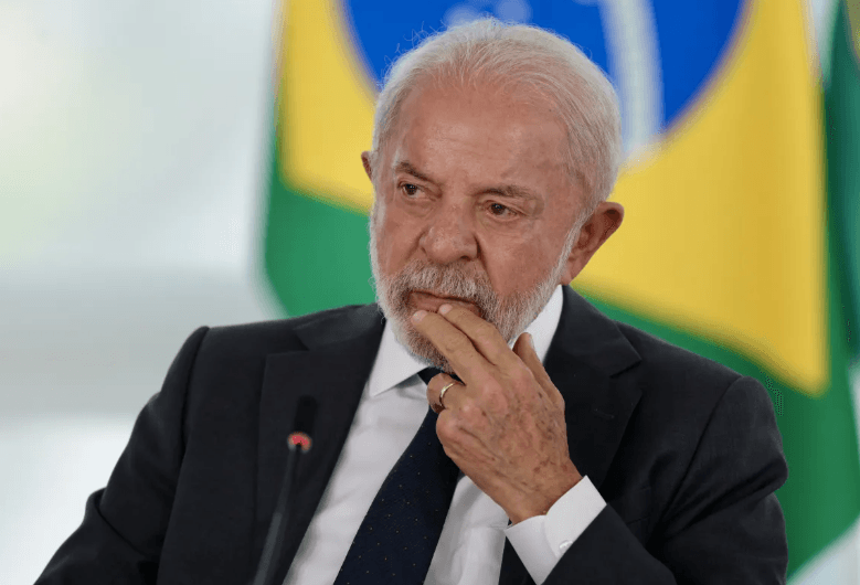 PESQUISA DATAFOLHA: Lula é reprovado por 51%; e 45% aprovam