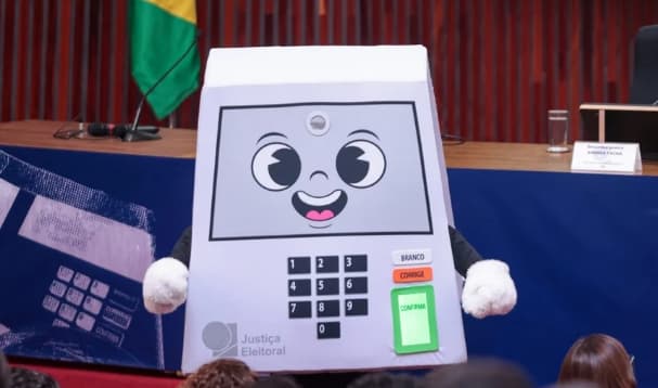 TSE paga R$ 6 milhões por ano a agência da ‘Pilili’, mascote que virou meme nas redes