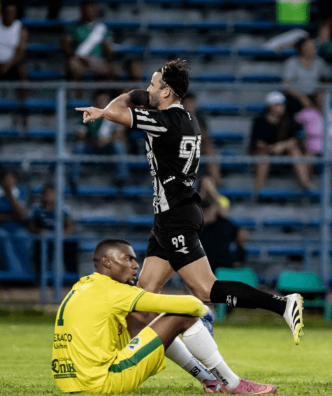 Com gol nos acréscimos, ABC vence o Altos-PI fora de casa e abre vantagem no mata-mata da Série D