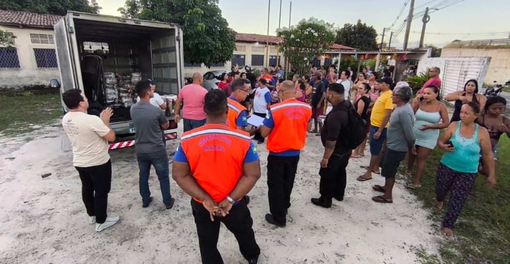 Prefeitura mobiliza equipes para atender famílias atingidas pelas chuvas no loteamento José Sarney