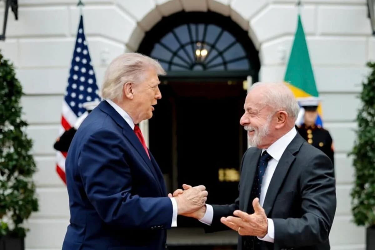 Trump chama Lula de "volátil" e diz não se importar com o brasileiro