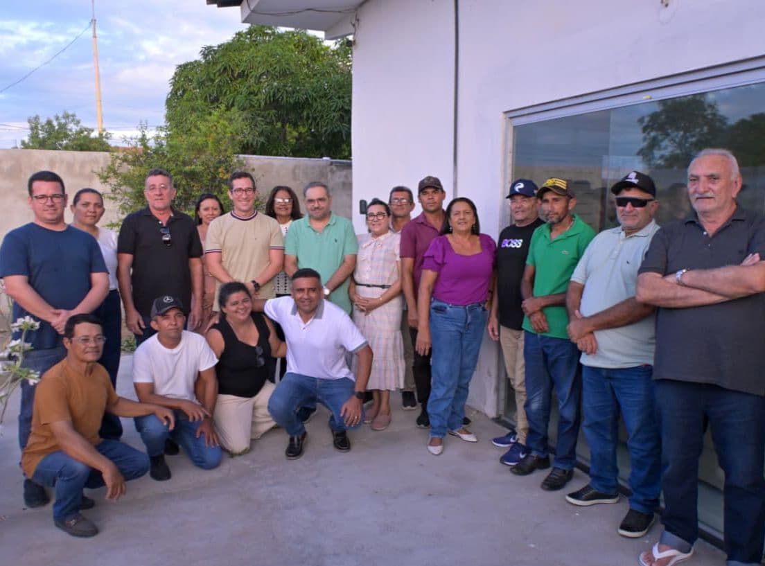 Prefeita Darkinha, vice-prefeito e grupo político de Triunfo Potiguar fecham apoio a Álvaro Dias