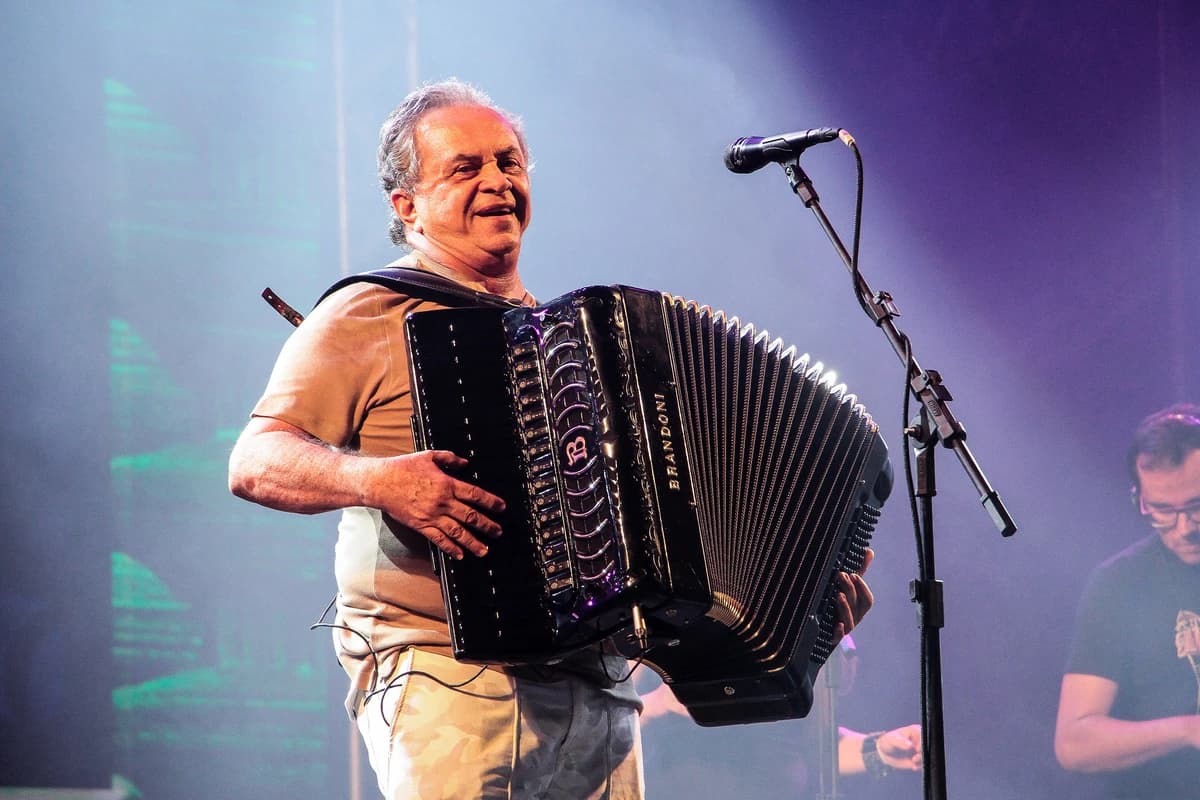 Flávio José desiste de cantar no São João da Bahia após redução de cachê determinada pelo MP