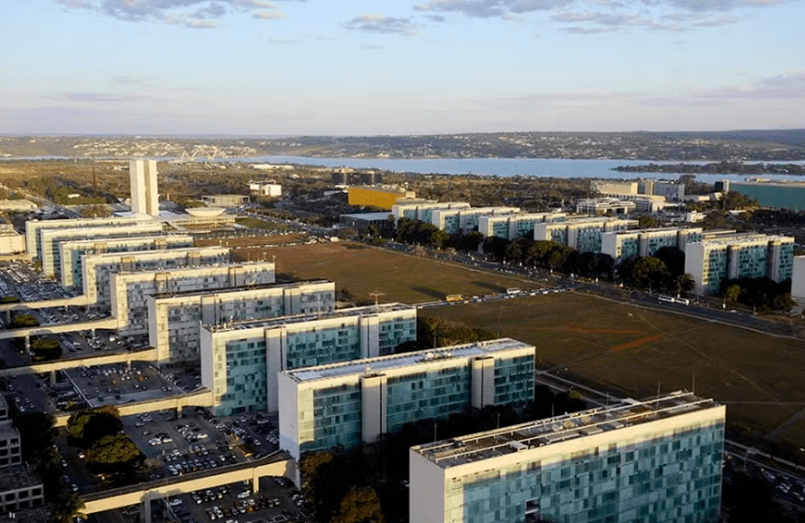 ROMBO AUMENTANDO: Contas do governo registram déficit de R$ 53,3 bilhões em maio