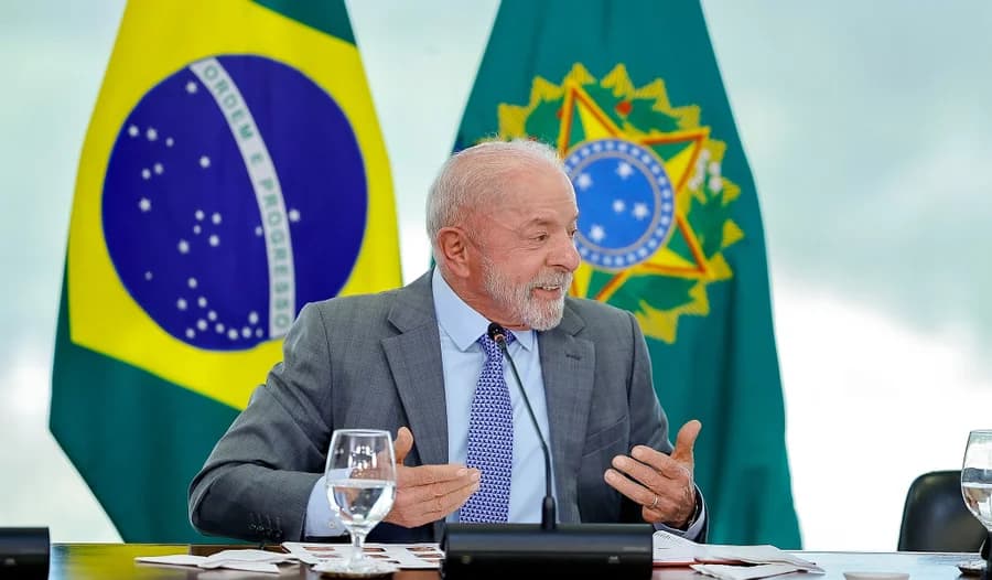 "Pé-frio" em 1982 e 1986, Lula opina sobre estreia do Brasil: “ganhar de meio a zero já está bom”
