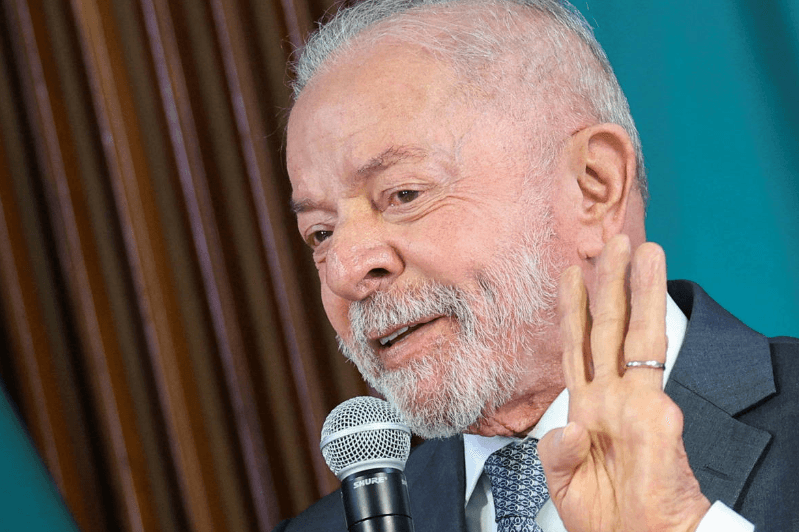 Pré-campanha de Lula já foi ao TSE mais de 60 vezes e mira vídeos feitos com IA