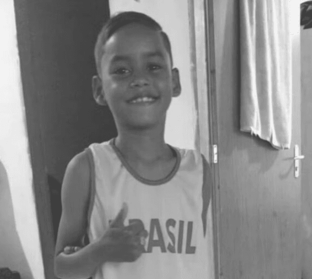 Polícia investiga morte de menino de 8 anos após disparo dentro de casa em Natal; cena do crime foi alterada e arma não foi encontrada