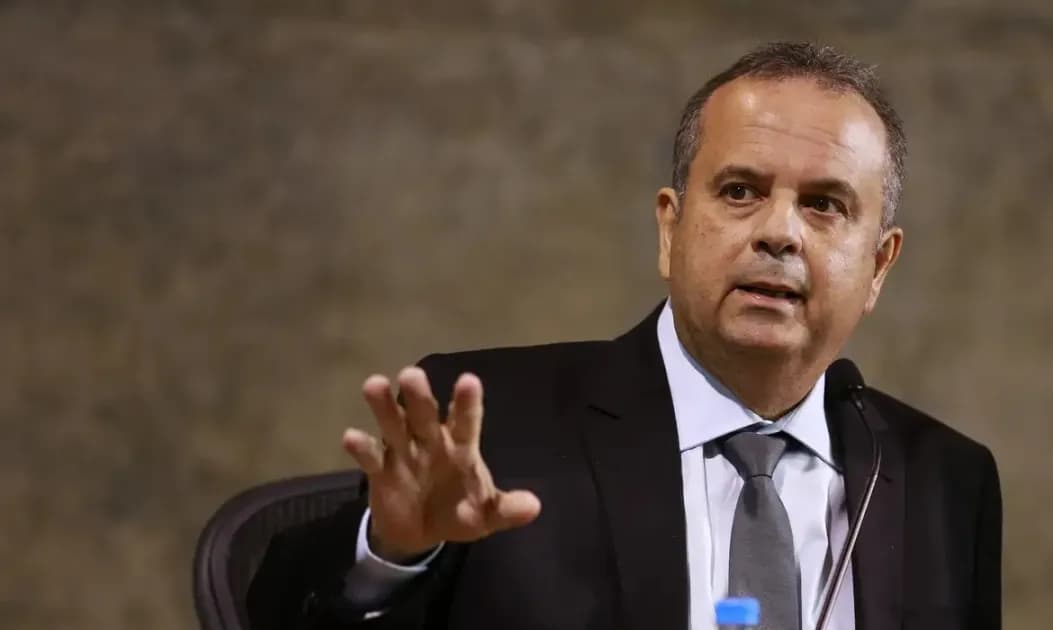 Rogério aciona TCU e PGR contra publicidade de Lula que já soma R$ 785,7 milhões