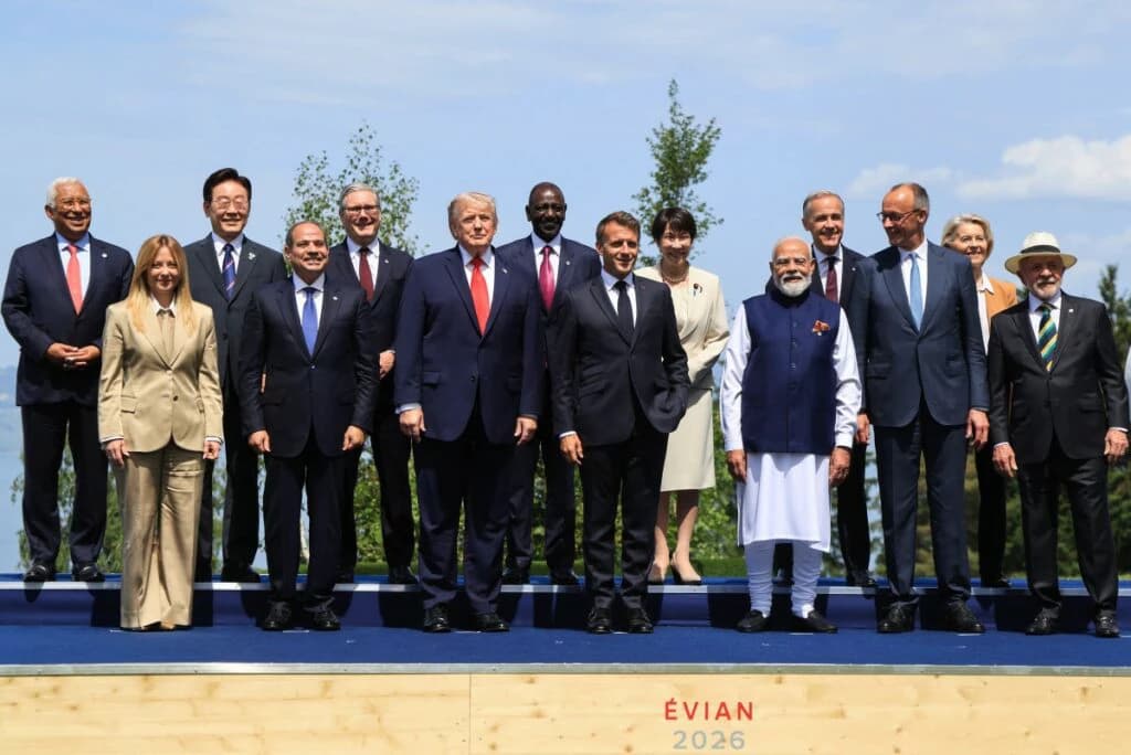 Trump e Lula não interagem durante “foto de família” do G7