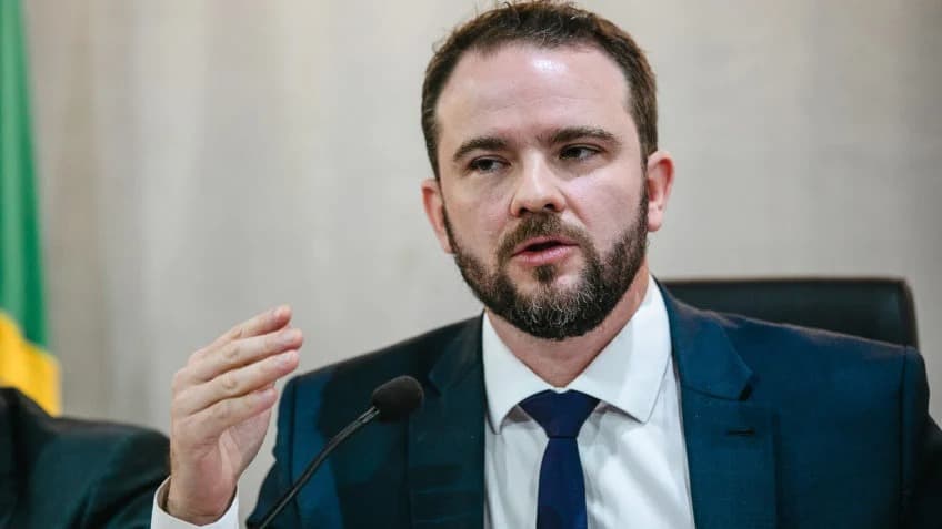 Governo Lula já admite rombo de R$ 22,6 bilhões nas contas de 2026, diz colunista