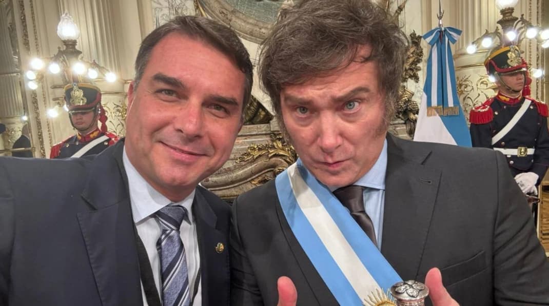 NADA DE VERMELHO: Milei será recebido em convenção nacional do PL com tapete azul