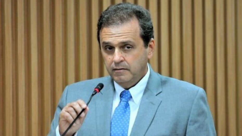 CRISE AUMENTA: Carlos Eduardo, o “coordenador da campanha de Allyson em Natal”, falta à convenção cartorial do União Brasil e do PP