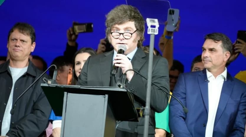 Milei acusa governo Lula de bancar "campanha anti-argentina" e diz que Brasil interferiu na eleição