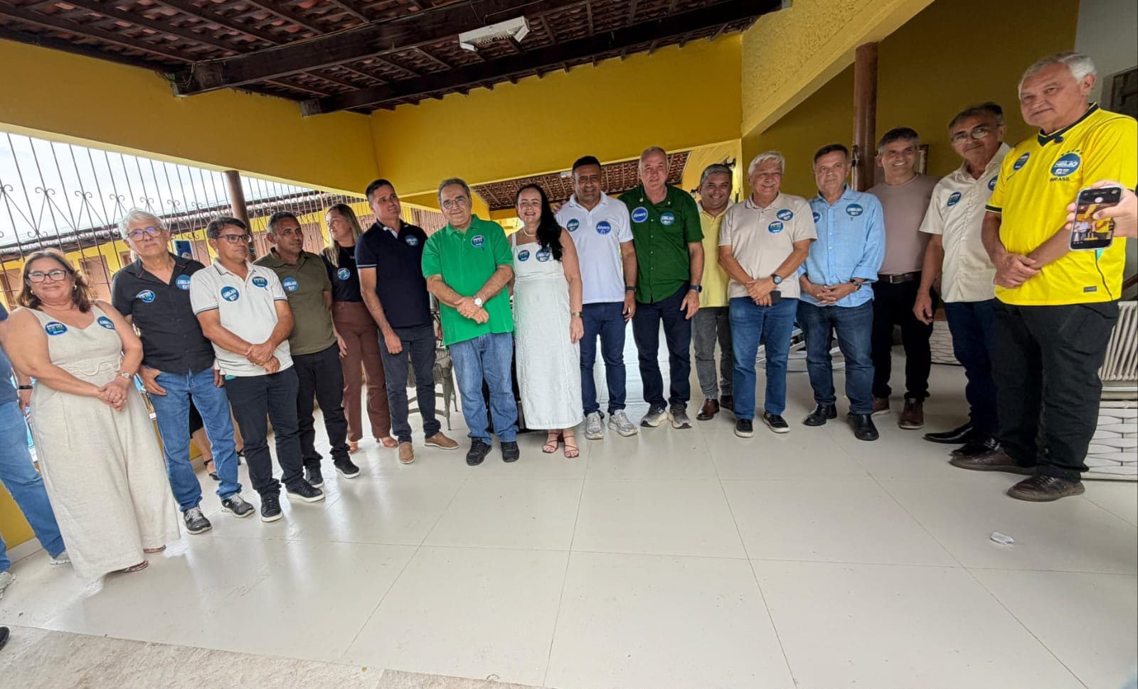 Álvaro conquista mais um apoio. Prefeita de Rodolfo Fernadas confirma voto na chapa Álvaro e Baba