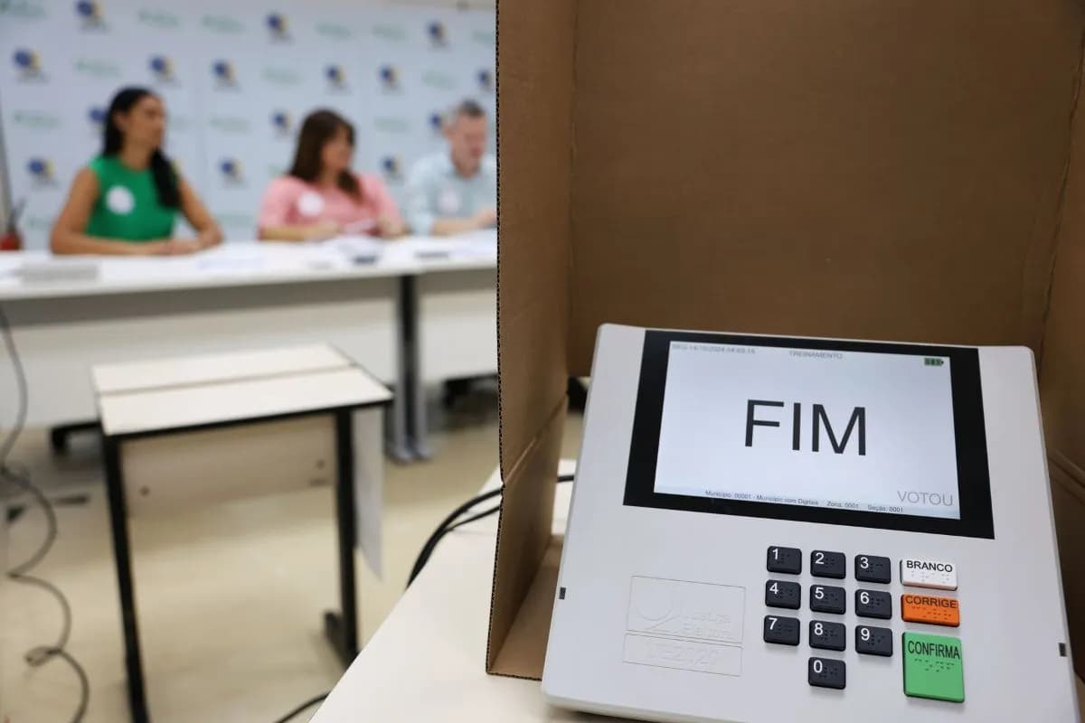 Mulheres continuam maioria do eleitorado brasileiro em 2026, diz TSE