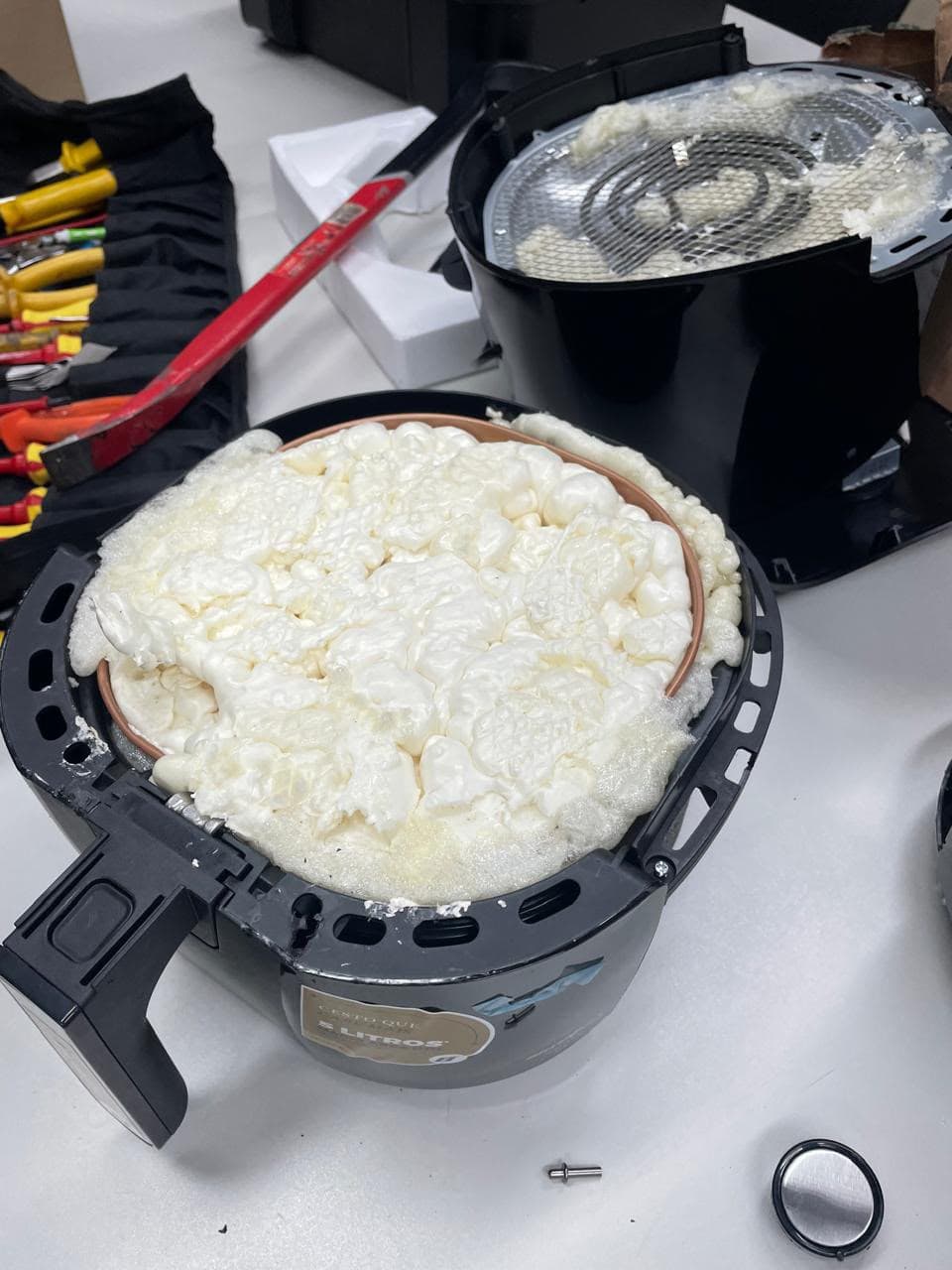 Polícia Federal encontra haxixe dentro de air fryer nos Correios em Natal