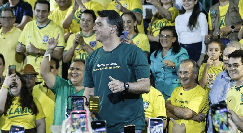 PL lança candidatura de Flávio Bolsonaro à Presidência da República