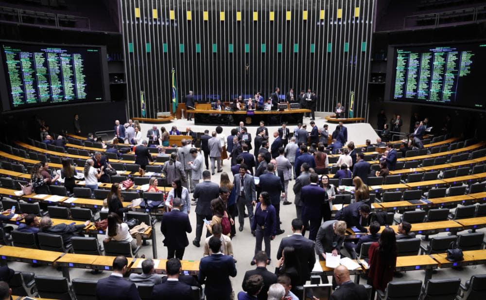 Na Câmara, 81% dos deputados alugam carrões e contribuintes pagam a conta