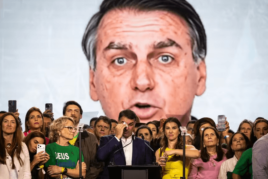 Campanha de Flávio diz que Jair Bolsonaro não sabia de vídeo com IA exibido na convenção