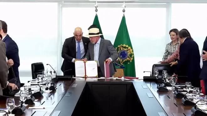 Advogado avalia relação de Lula com Moraes: “Promiscuidade”