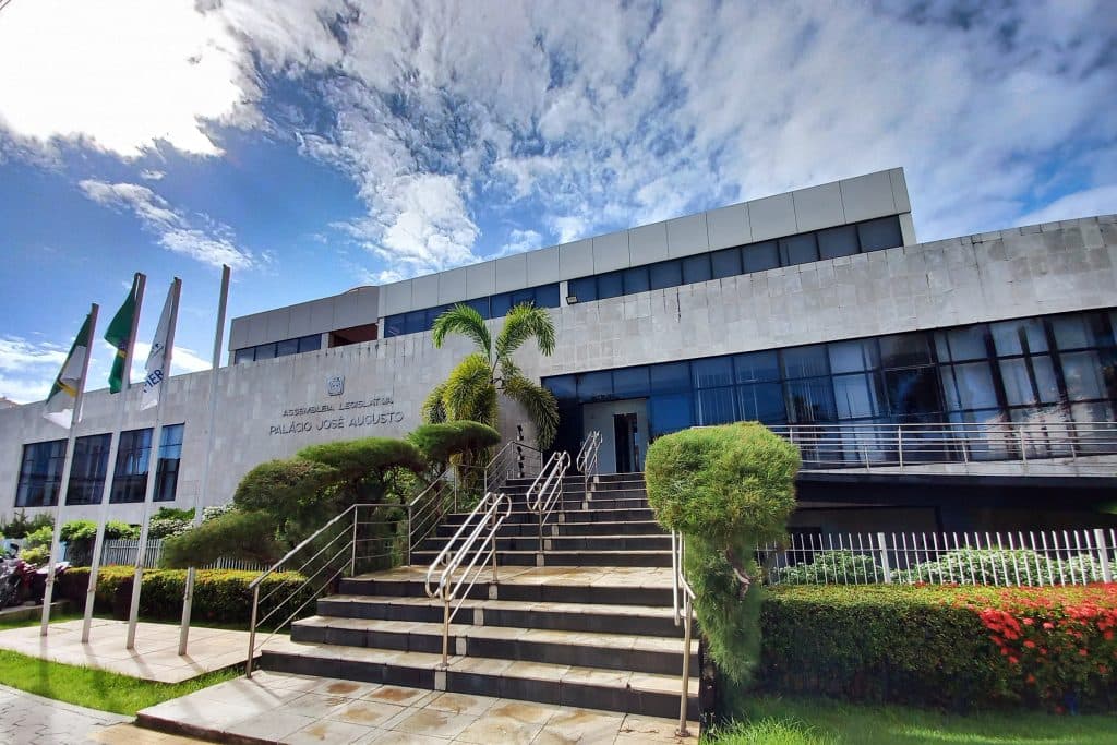 ELEIÇÕES 2026: número de candidatos a deputado estadual despenca 52% no RN