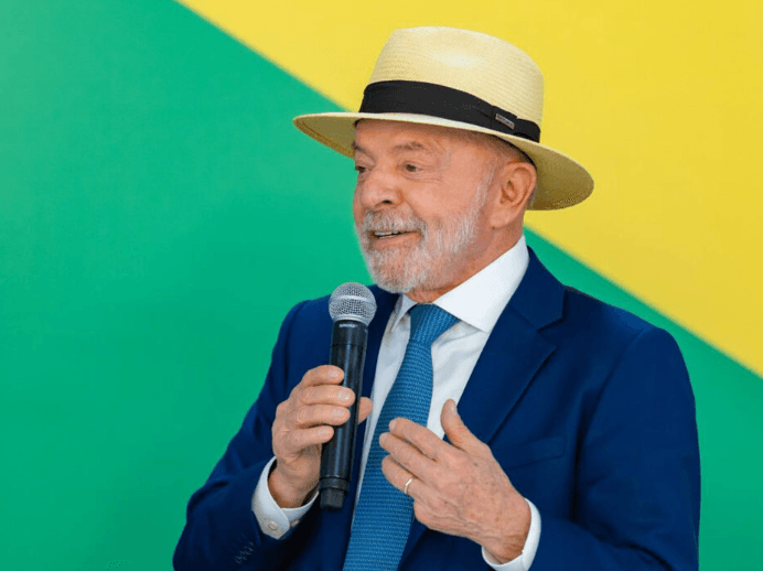 Registro de candidatura de Lula no TSE inclui 88 certidões criminais