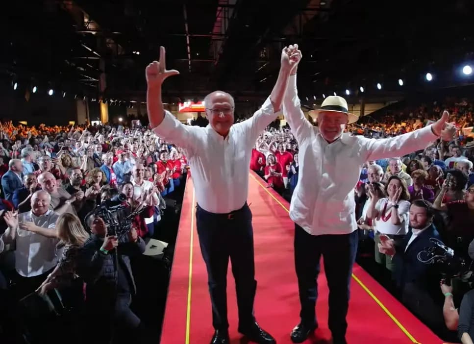 ‘Meu quarto mandato será para mudar esse país', afirma Lula em lançamento da candidatura