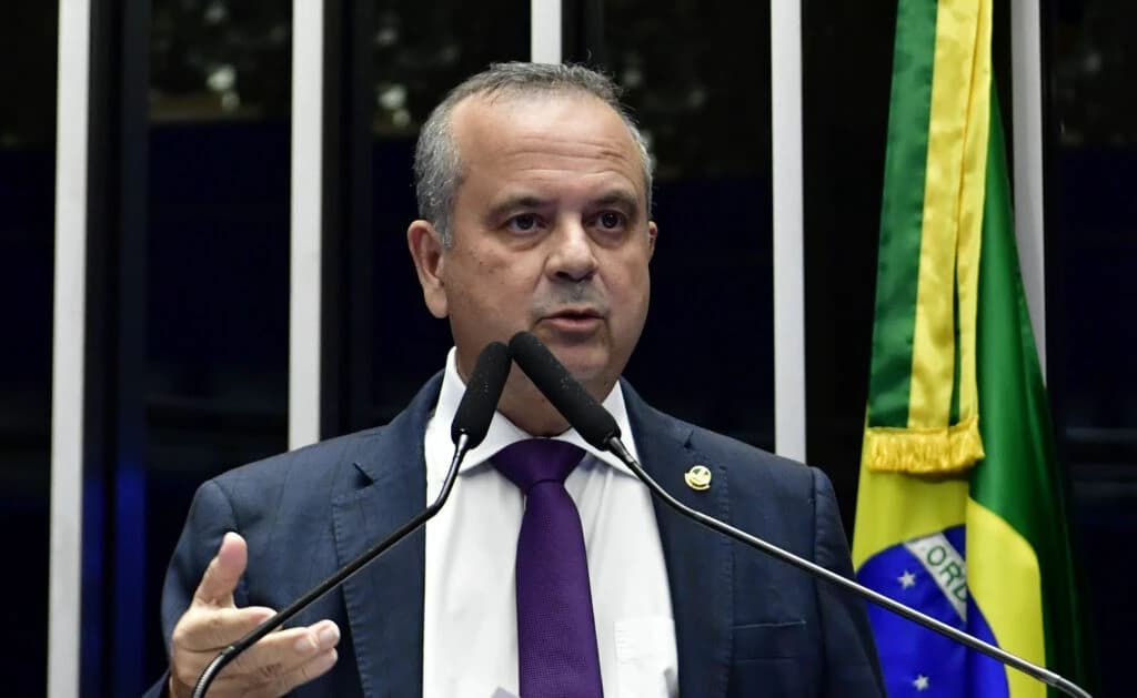 Rogério Marinho cita Master e diz que PT voltou à cena do crime