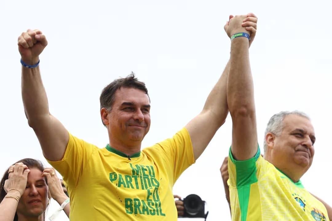 CAMPANHA: Lulinha e Marcola viram munição de Flávio Bolsonaro contra Lula
