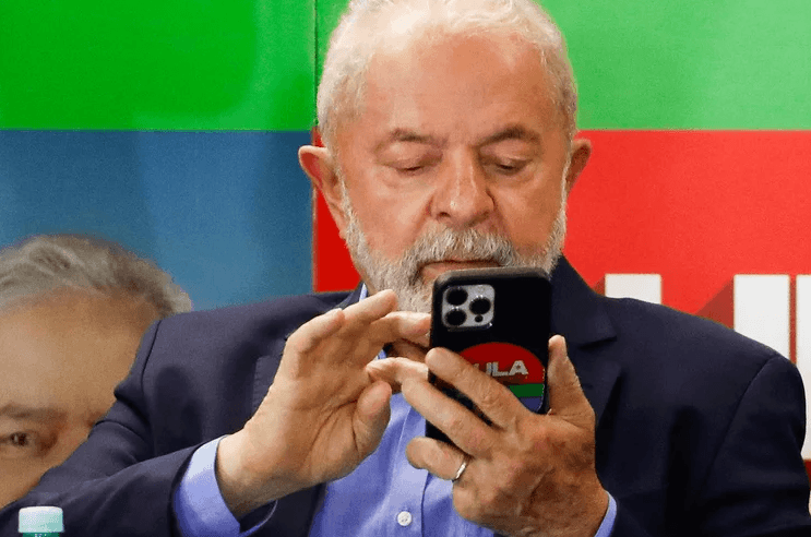 Perfis de Lula e do PT gastaram mais de R$ 1 milhão em anúncios nas redes sociais no mês anterior ao início da campanha eleitoral
