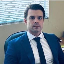 LUTO: Empresário Felipe Martins, conhecido como “Felipe Bambam”, morre aos 40 anos
