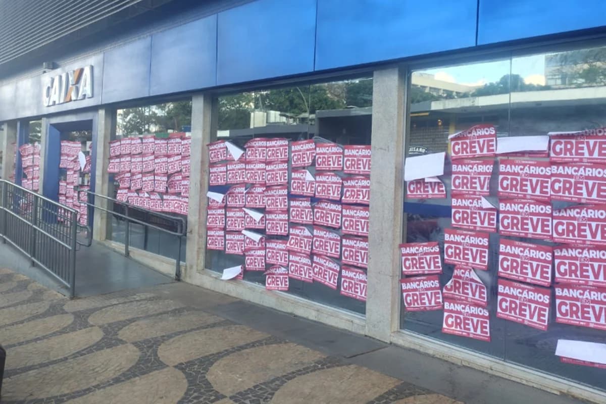 Bancários da Caixa rejeitam proposta e mantêm greve por tempo indeterminado